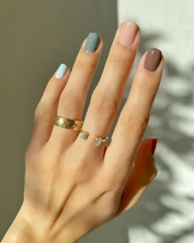 grey-nail-polish-trend-310039-1697456802229-main