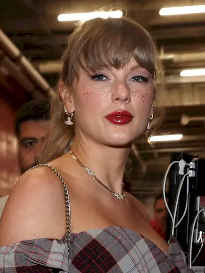 Taylor Swift Glitter Freckles