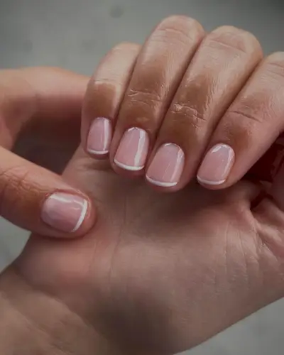 french-tip-nails-309195-1693475553811-main