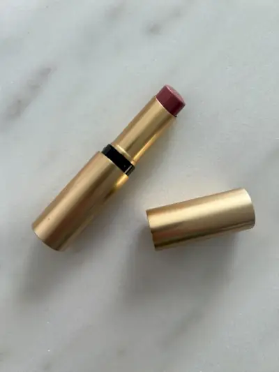 Junior beauty editor, Grace Lindsay, testing Lisa Eldridge Makeup