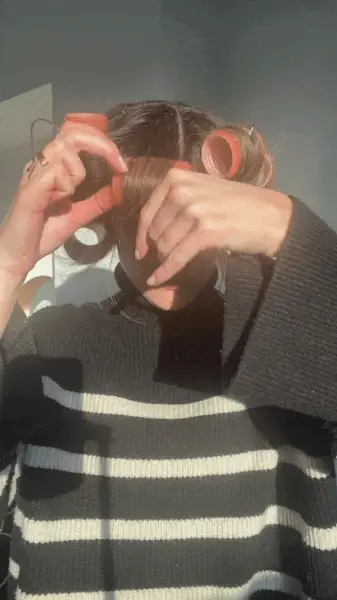 how-to-use-hair-rollers-305445-1675879932999-image