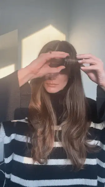 how-to-use-hair-rollers-305445-1675880164493-image