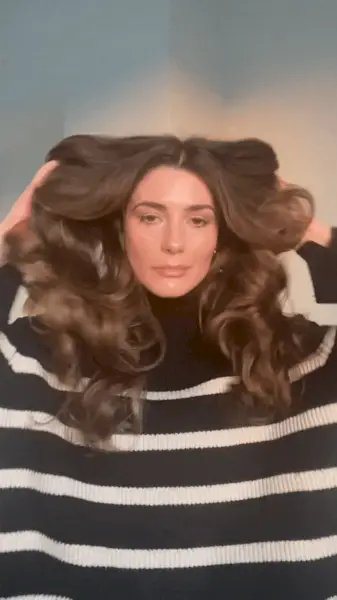 how-to-use-hair-rollers-305445-1675882136136-image