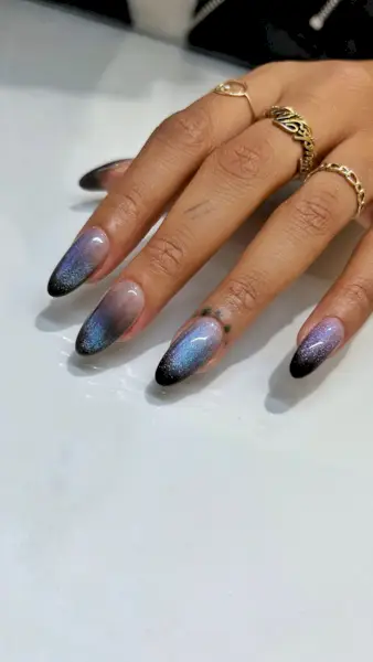 Black and blue cat eye ombre