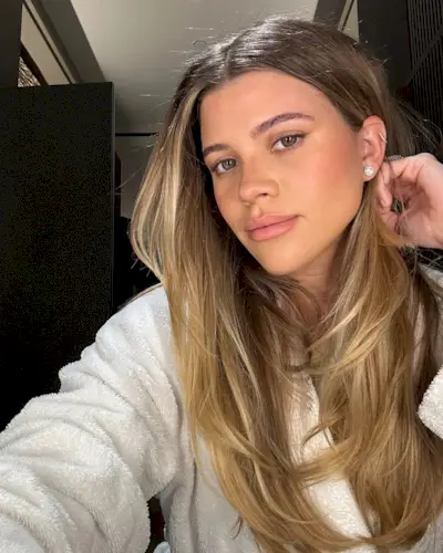 Sofia Richie Grainge wearing quiet luxury wedding makeup.