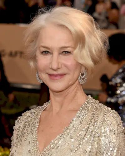 bob-haircut-over-50-310087-1697647074091-main