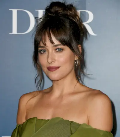 hairstyles-for-wispy-bangs-286654-1586458357667-main