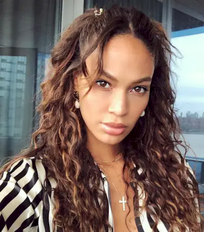 hairstyles-for-wispy-bangs-286654-1586458321676-main