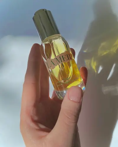 clean-girl-nails-299525-1651056848875-main