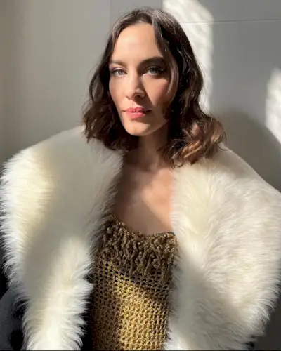 Alexa Chung with a relaxed bob hairstyle