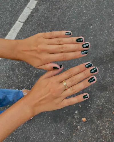 @harrietwestmoreland forest green nails