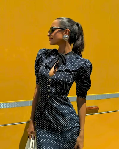 Influencer wears Formula 1 Grand Prix Outfit