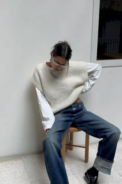 sweater-vest-outfits-1-303196-1666389094392-image