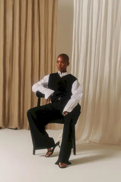 fall-sweater-vest-outfits-303196-1666628531386-image