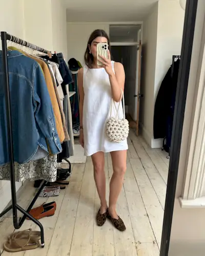 Best boat-neck dresses: @theannaedit wears a boat neck dress