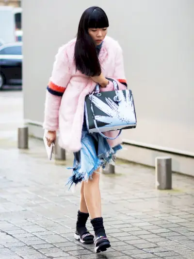 the-right-way-to-wear-socks-with-open-toe-shoes-1583930-1449261739