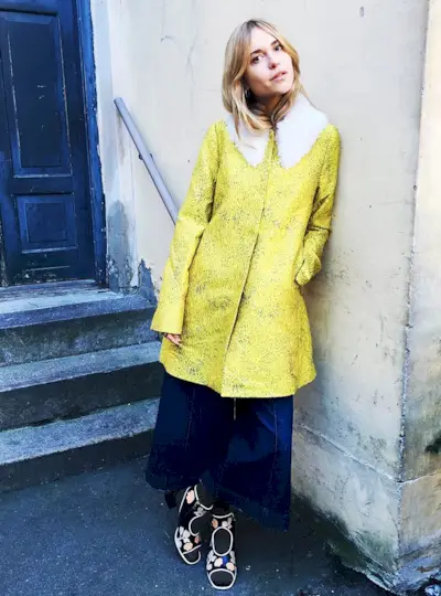 the-right-way-to-wear-socks-with-open-toe-shoes-1583943-1449261745