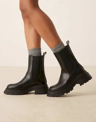 Asos Design Austin Chunky Chelsea Boots in Black