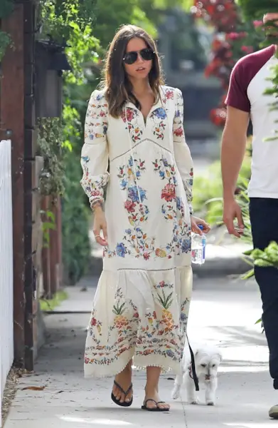 celebrity-flip-flops-300993-1657141258275-image