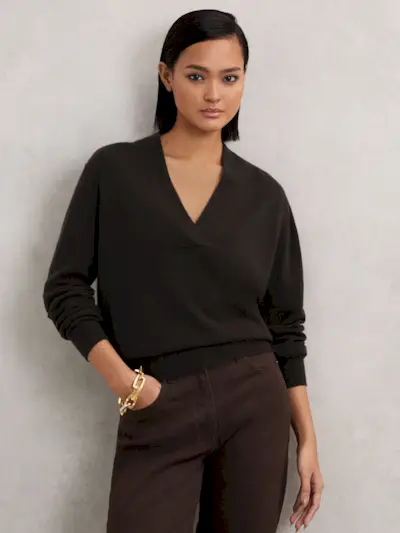 Cashmere V-Neck Jumper in Chocolate Brown