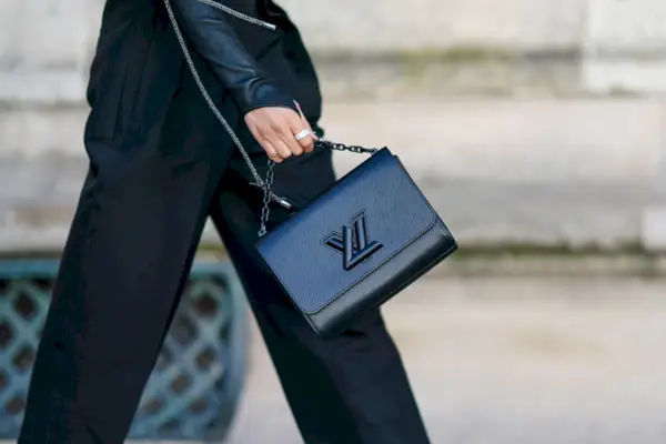 Louis Vuitton, Alma BB Monogram