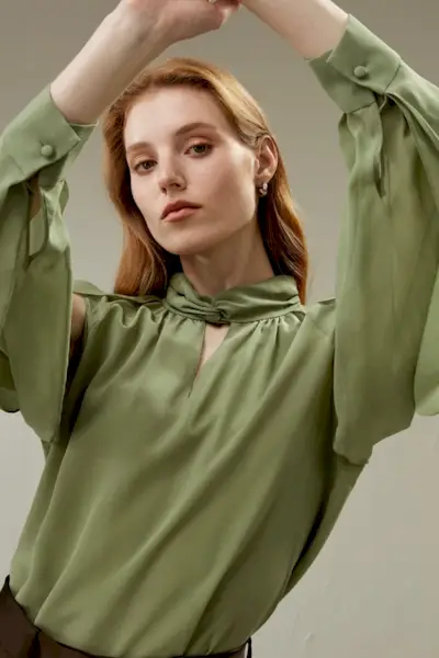 Side Slit Lantern Sleeve Blouse