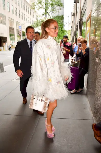 youthful-hairstyles-284125-1575333193907-main