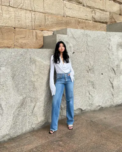 what-shoes-do-you-wear-with-flare-jeans-292625-1618480885892-image