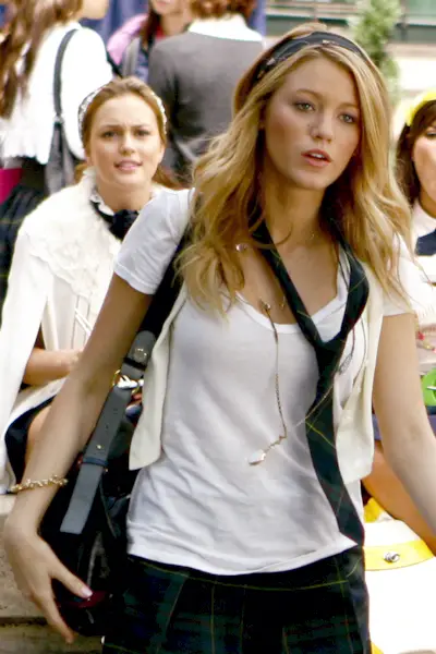 Blake Lively dressed as Serena van der Woodsen in Gossip Girl.
