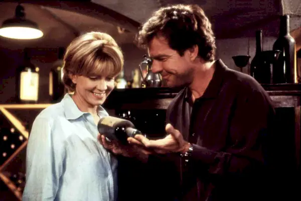 elizabeth-james-shopping-301988-1661383990480-main