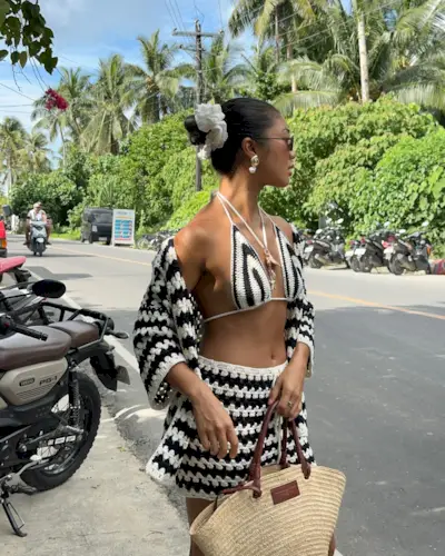 Summer skirt trends 2025: @jeannine.roxas wears a crochet mini skirt