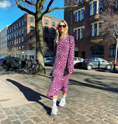 dress-and-sneaker-outfits-286887-1587581783900-image