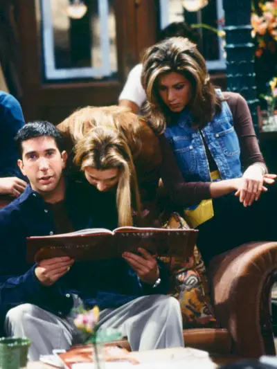 rachel-green-outfits-242034-1510677251211-image