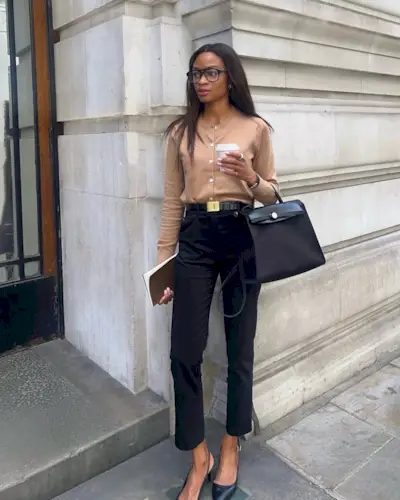 @symphonyofsilk wearing slingbacks with skinny pants.