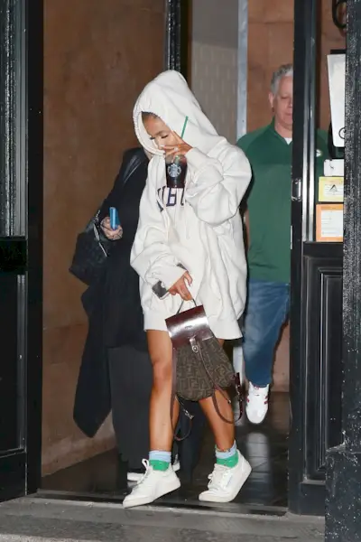 ariana-grande-style-275100-1544759232148-image