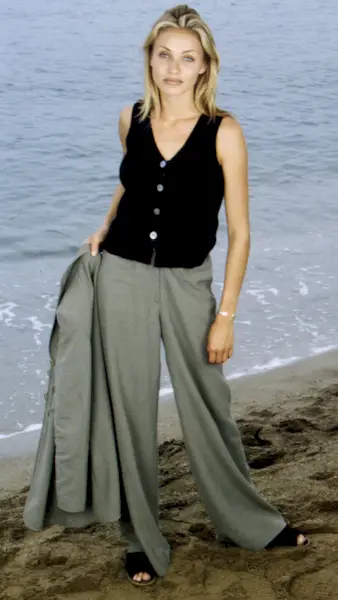 cameron-diaz-90s-fashion-278876-1553705504571-main