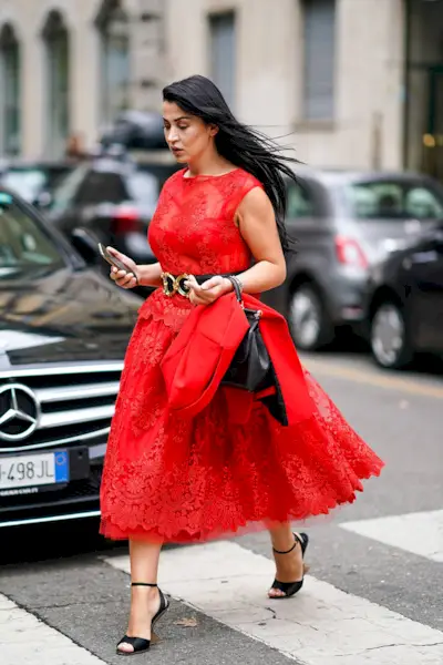 red-to-a-wedding-283505-1572623294948-main