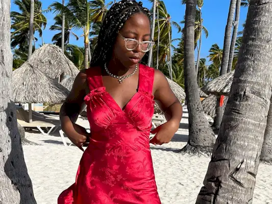 can-you-wear-red-to-wedding-283505-1684019726729-main