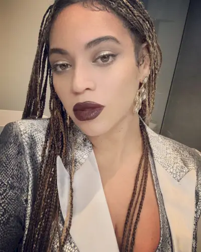 best-celebrity-hairstyles-283458-1572530307359-main