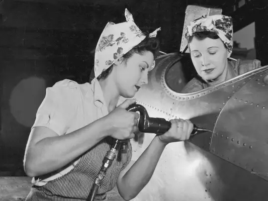 history-of-red-lipstick-306330-1679609747268-main