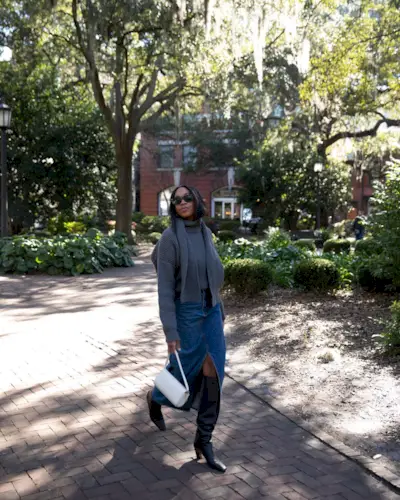 chic-turtleneck-outfits-304302-1670362166273-main