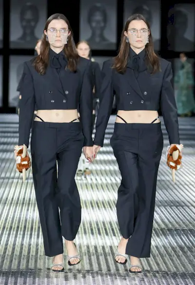 gucci-sandals-307711-1686227858597-main