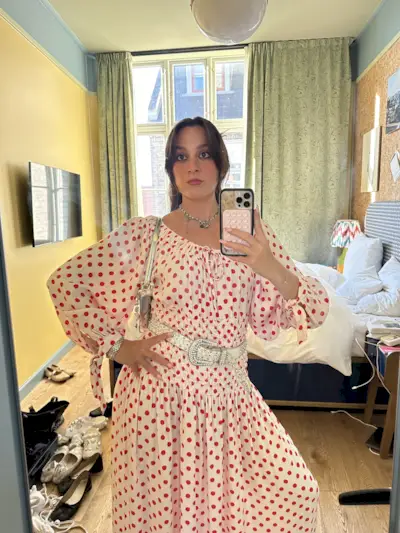 Selfie in polka dot dress