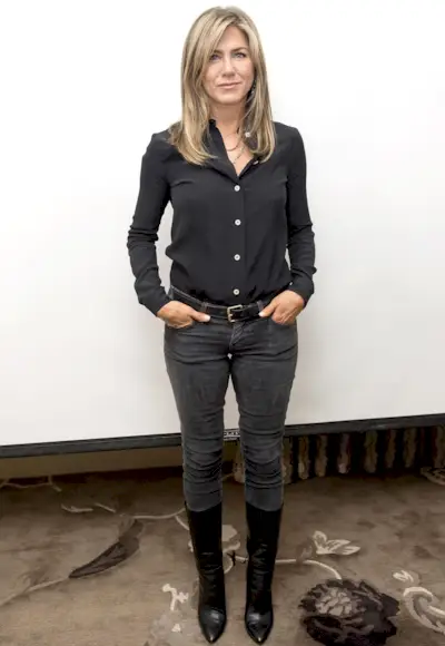 jennifer-aniston-basic-fashion-outfits-282168-1567125002511-image