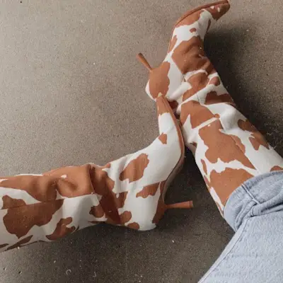 stores-like-revolve-292704-1618783110441-main