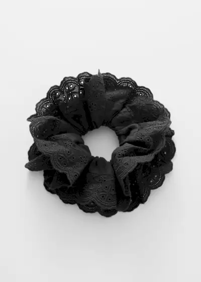 Broderie Anglaise Scrunchie