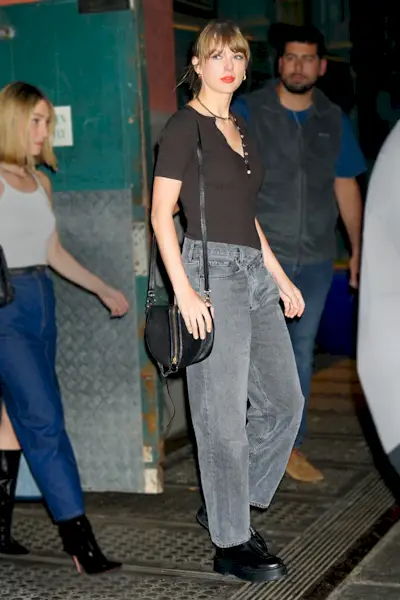 taylor-swift-agolde-criss-cross-jeans-306797-1681848790013-image