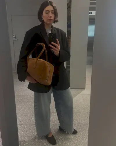 Airport Outfits with Jeans: @lucyalston_