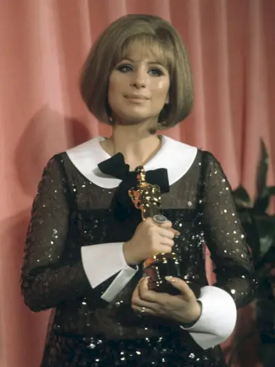 60s-fashion-239795-1562153040162-image