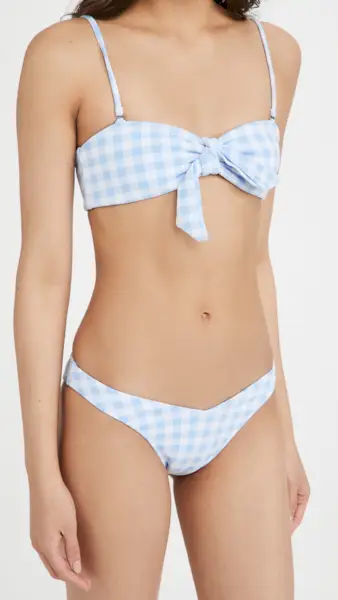 pool-party-outfits-257766-1526404233862-main